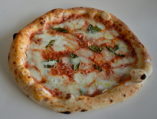 Organic pre-baked Margherita Pizza